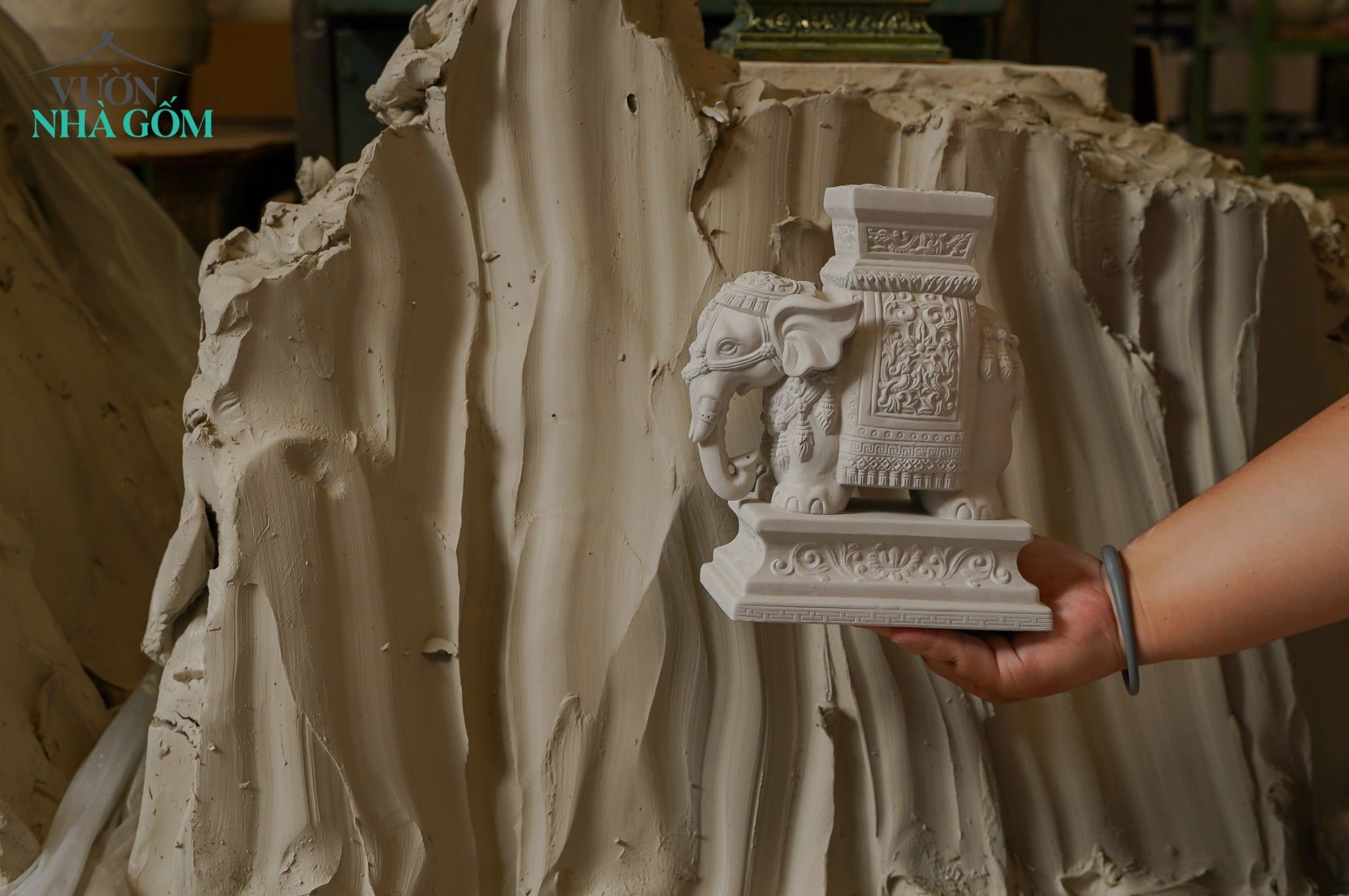  Đất sét trắng làm gốm (Kg) 