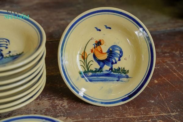  [TẾT] Dĩa Nhỏ Vẽ Gà (lò gas) - Chén Bát Lái Thiêu - Cao 3cm x Rộng 15cm. 