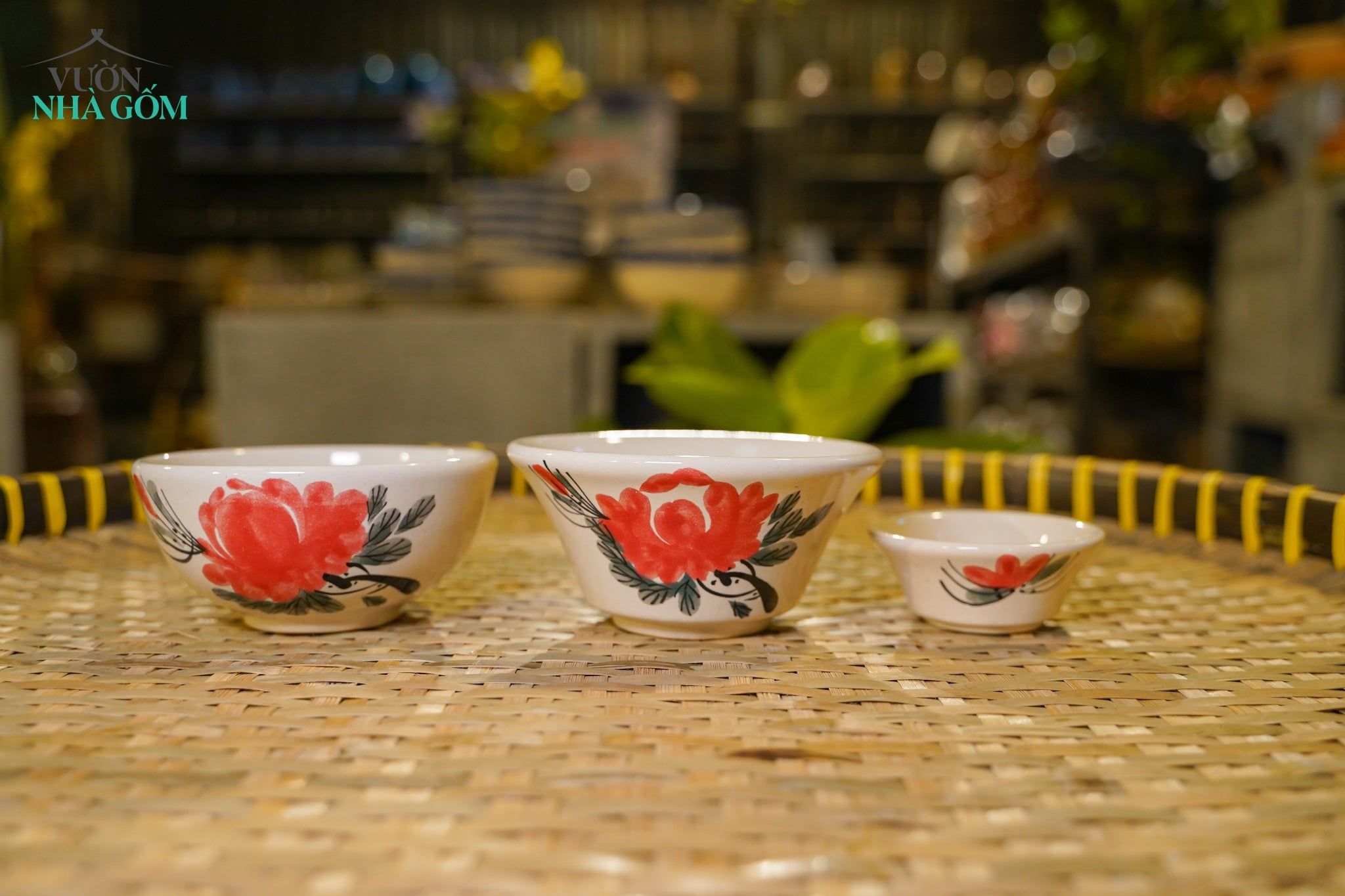  Chén Cơm Vẽ Tay Bông Đỏ – Vườn Nhà Gốm – Dùng Ăn Cơm, soup – Size 12cm 