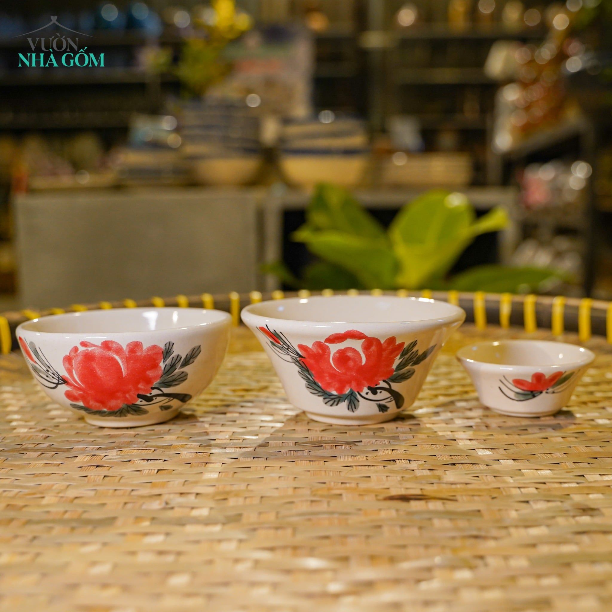  Chén Cơm Vẽ Tay Bông Đỏ – Vườn Nhà Gốm – Dùng Ăn Cơm, soup – Size 12cm 