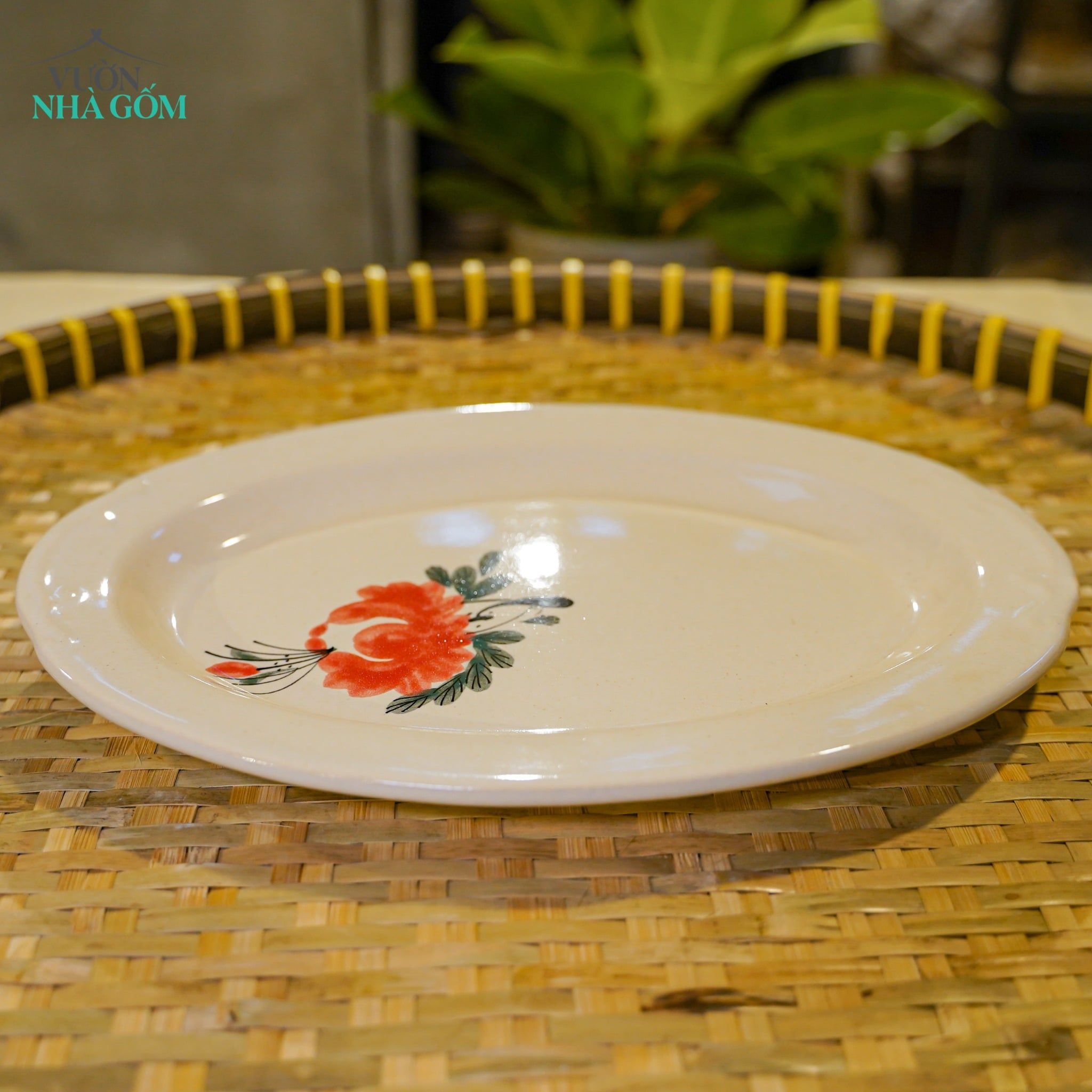  Dĩa Hột Xoài Vẽ Tay Bông Đỏ – Vườn Nhà Gốm – Dùng Đựng Đồ Ăn – Size D30xR21xC3 