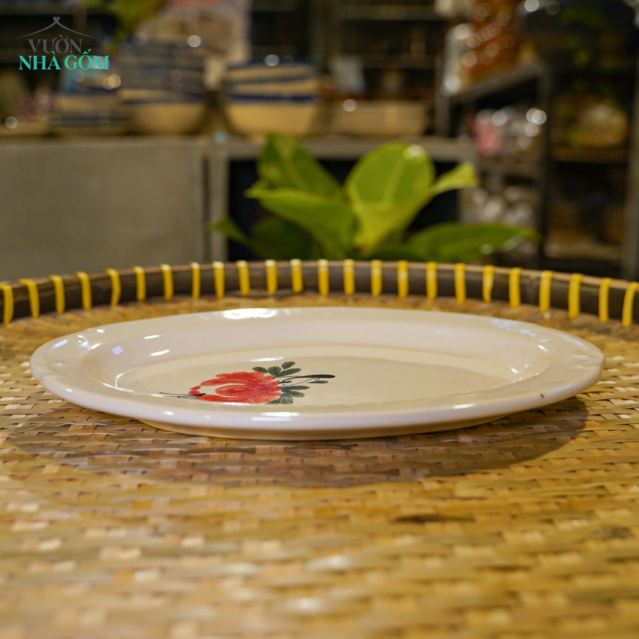  Dĩa Hột Xoài Vẽ Tay Bông Đỏ – Vườn Nhà Gốm – Dùng Đựng Đồ Ăn – Size D30xR21xC3 