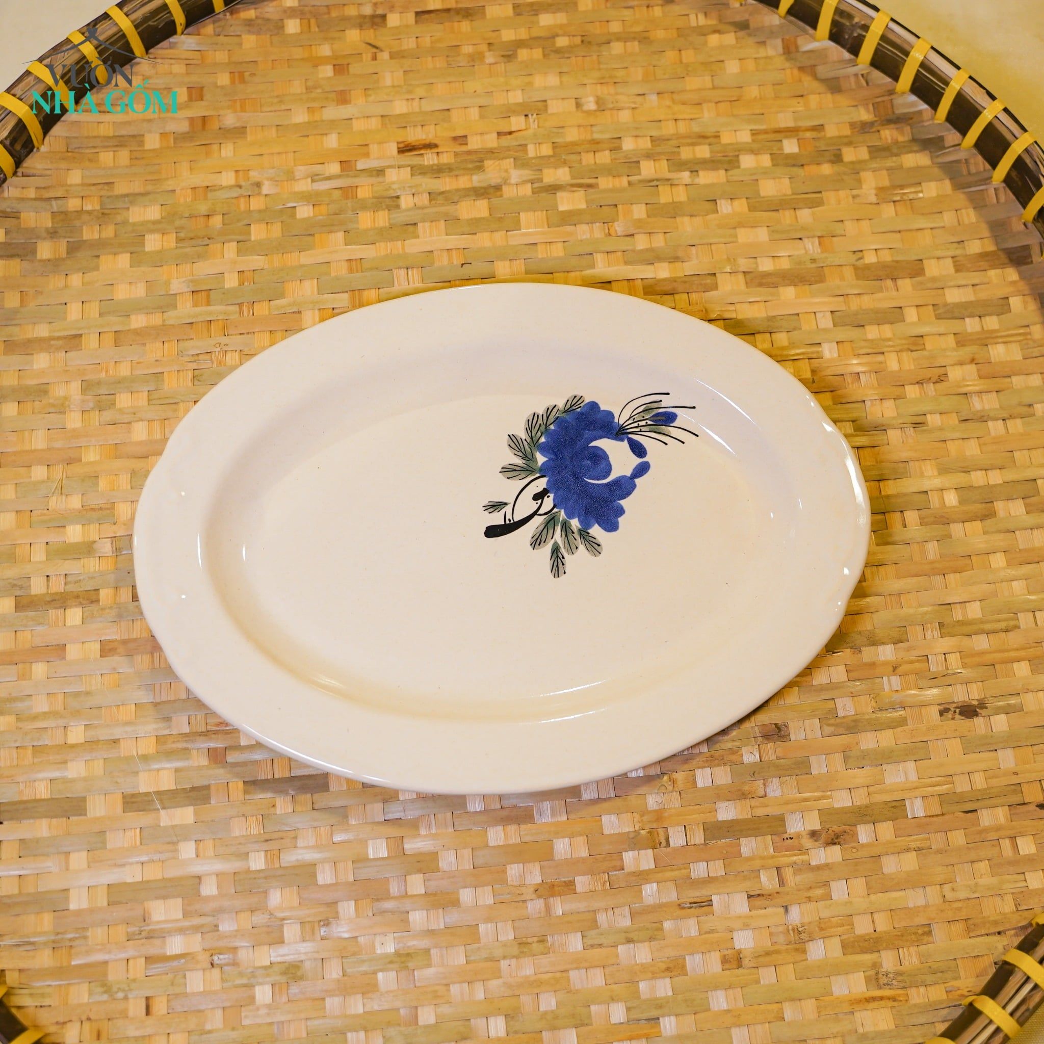  Dĩa Hột Xoài Vẽ Tay Bông Xanh – Vườn Nhà Gốm – Dùng Đựng Đồ Ăn – Size D30xR21xC3 