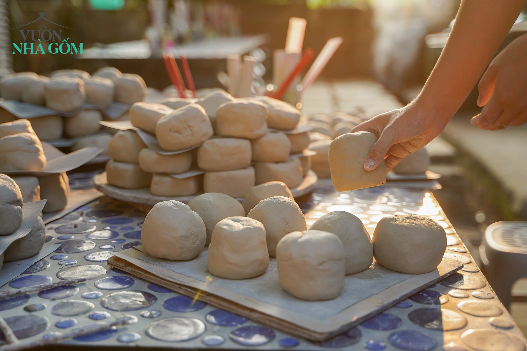  Đất sét trắng làm gốm (Kg) 