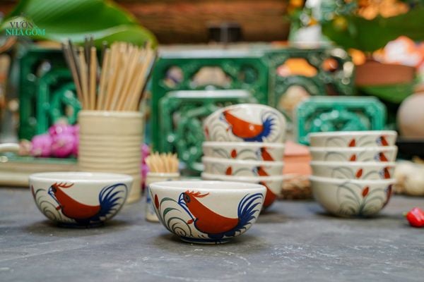  Chén Cơm Vẽ Tay Gà Dầu – Vườn Nhà Gốm – Dùng Ăn Cơm, soup – Size 12cm 
