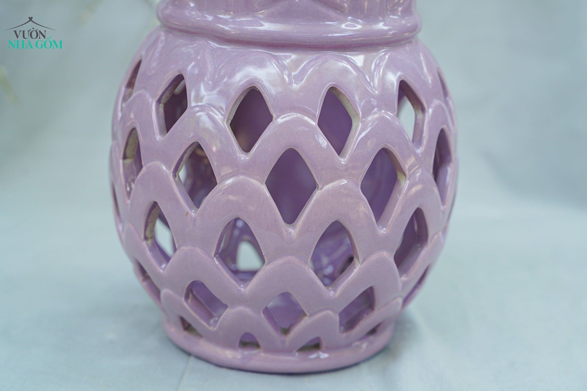  Đèn Gốm Lọng Hình Trái Dứa, Trang Trí Nhà Cửa, Decor Sân Vườn,  Cao 24cm x Rộng 14cm 