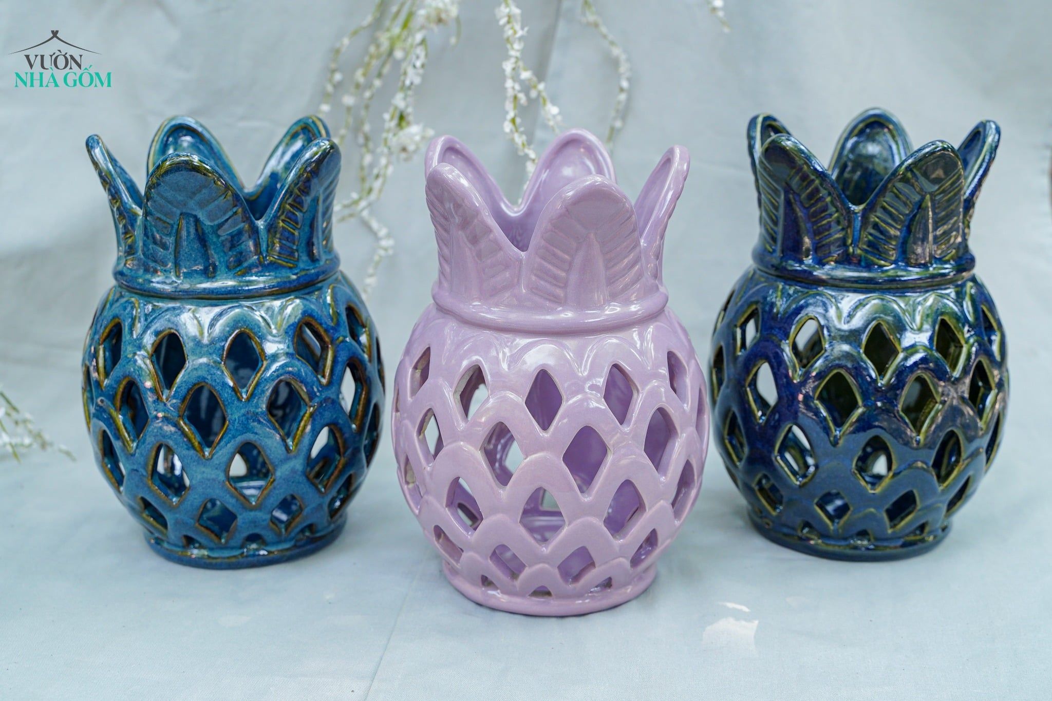  Đèn Gốm Lọng Hình Trái Dứa, Trang Trí Nhà Cửa, Decor Sân Vườn,  Cao 24cm x Rộng 14cm 