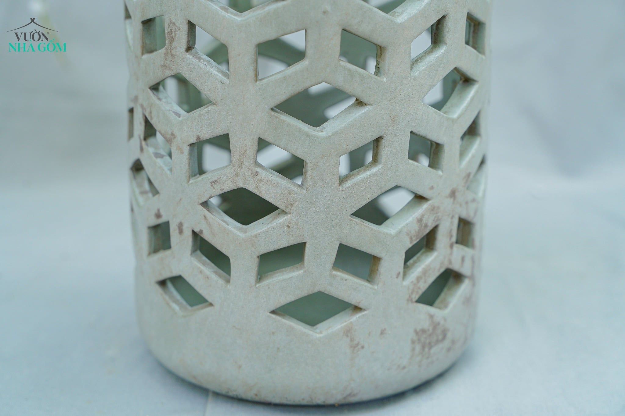  Đèn Gốm Lọng Hình Thoi, Trang Trí Nhà Cửa, Decor Sân Vườn,  Cao 22cm x Rộng 15cm 