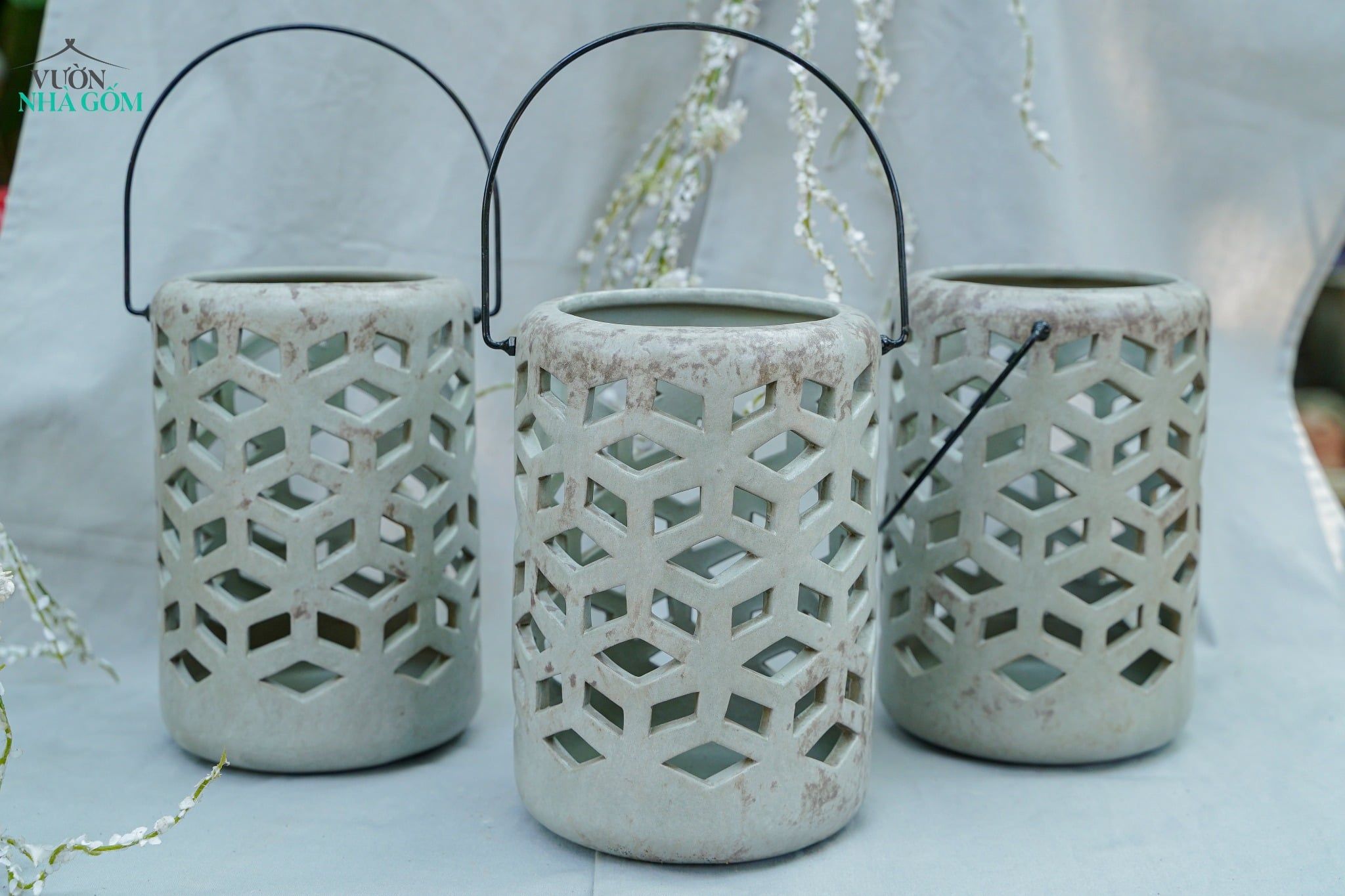  Đèn Gốm Lọng Hình Thoi, Trang Trí Nhà Cửa, Decor Sân Vườn,  Cao 22cm x Rộng 15cm 