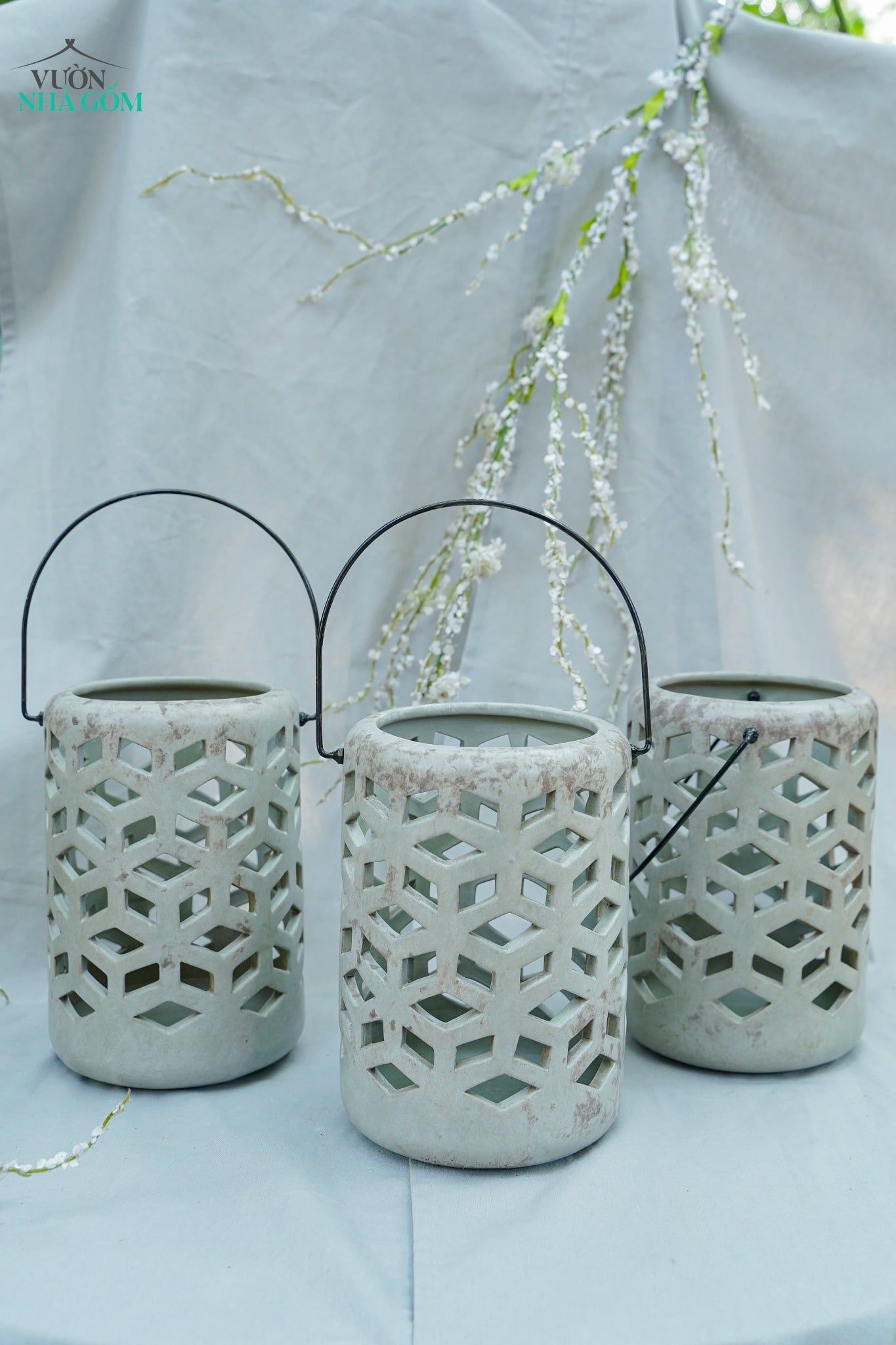  Đèn Gốm Lọng Hình Thoi, Trang Trí Nhà Cửa, Decor Sân Vườn,  Cao 22cm x Rộng 15cm 