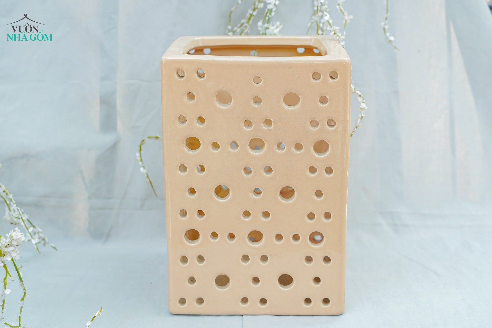  Đèn Gốm Lọng Chữ Nhật Chấm Bi, Trang Trí Nhà Cửa, Decor Sân Vườn, Cao 30cm x Rộng 20cm 