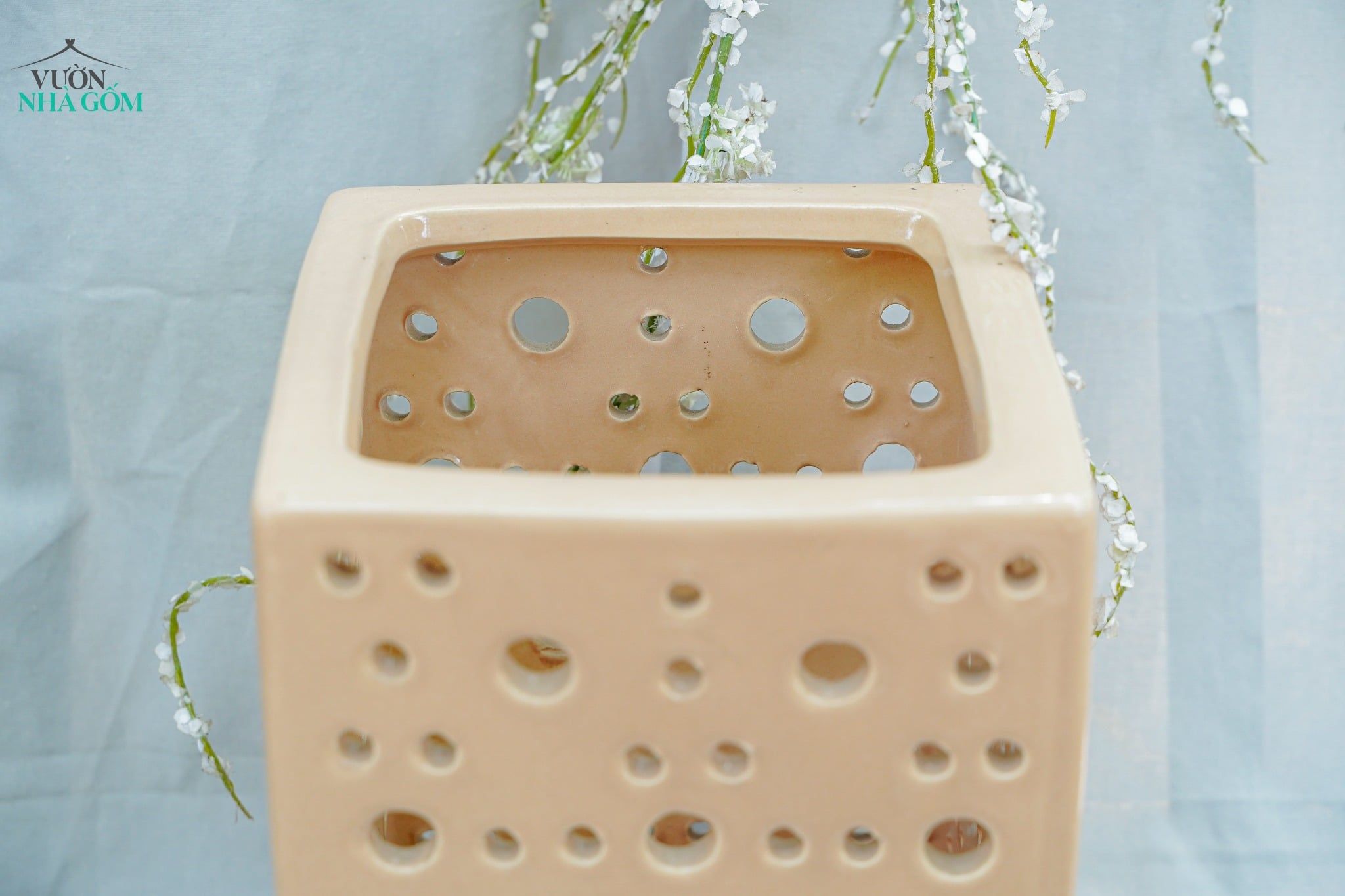  Đèn Gốm Lọng Chữ Nhật Chấm Bi, Trang Trí Nhà Cửa, Decor Sân Vườn, Cao 30cm x Rộng 20cm 