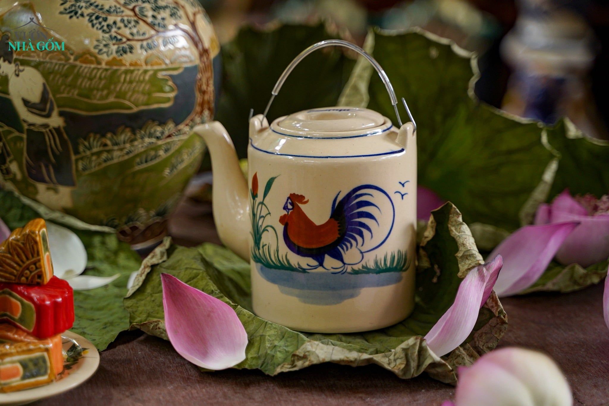  [TẾT] Bộ Bình Trà Con Gà (1 Bình, 5 Tách và 1 Dĩa) - Gốm Nam Bộ - Bình Trà Dân Dã Quê Hương. 