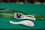  Muỗng vẽ tay Họa Tiết Gà Dầu – Vườn Nhà Gốm – Gốm Vẽ Tay Thủ Công. 