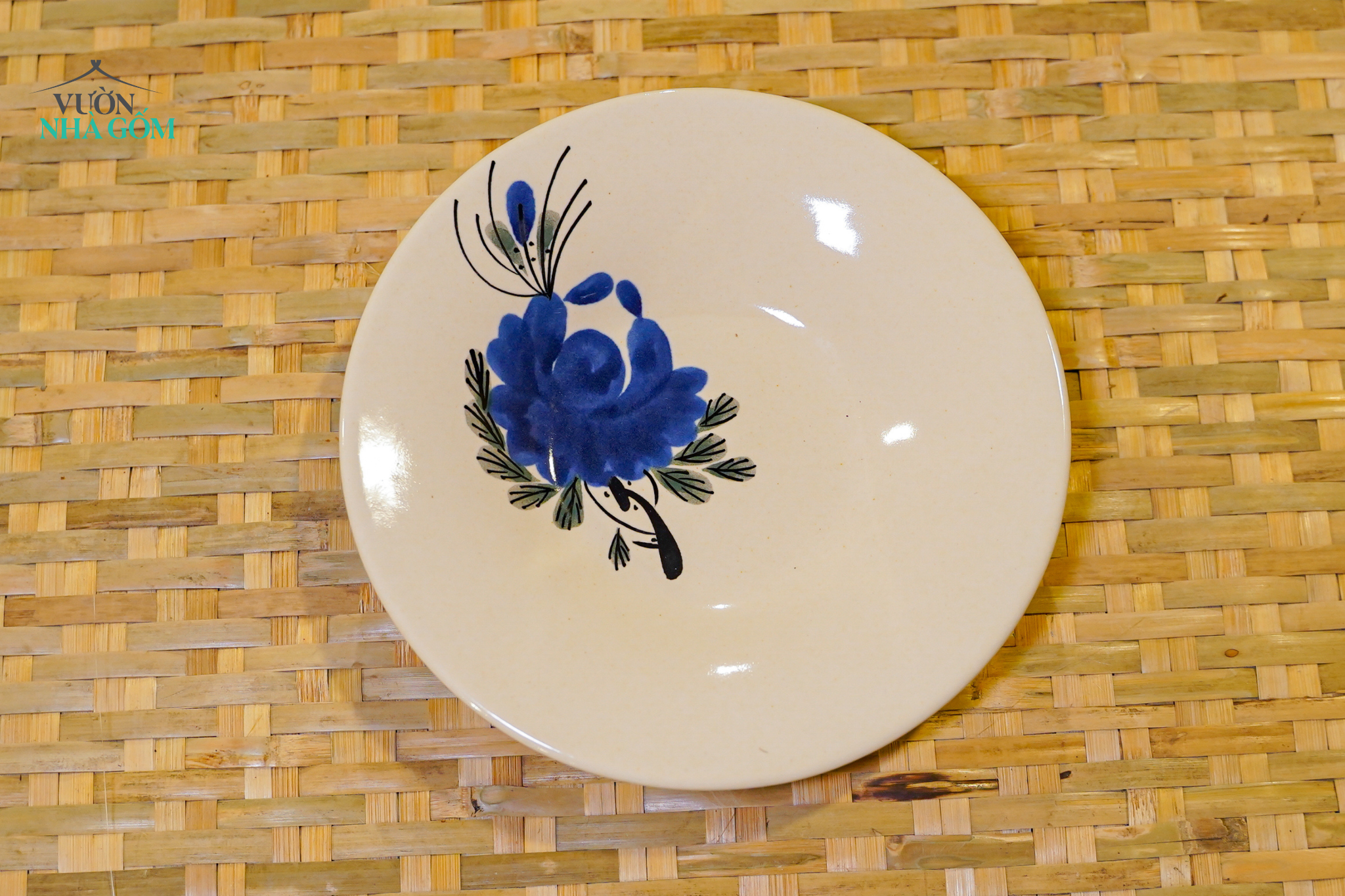  Dĩa Nhỏ Vẽ Tay Bông Xanh – Vườn Nhà Gốm – Dùng Đựng Đồ Ăn – Size R16xC3. 