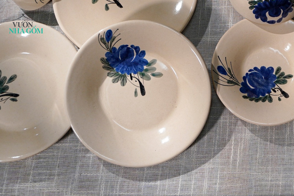  Dĩa Lớn Vẽ Tay Bông Xanh – Vườn Nhà Gốm – Dùng Đựng Đồ Ăn – Size R20xC4. 