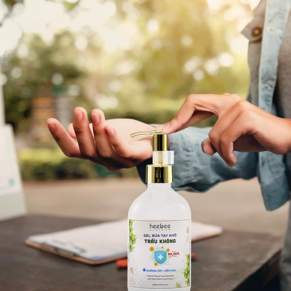 Gel Rửa Tay Khô Trầu Không Dưỡng Ẩm, Khử Mùi, Sạch Khuẩn 99.99% Hand Sanitizer 65 ml - 300 ml