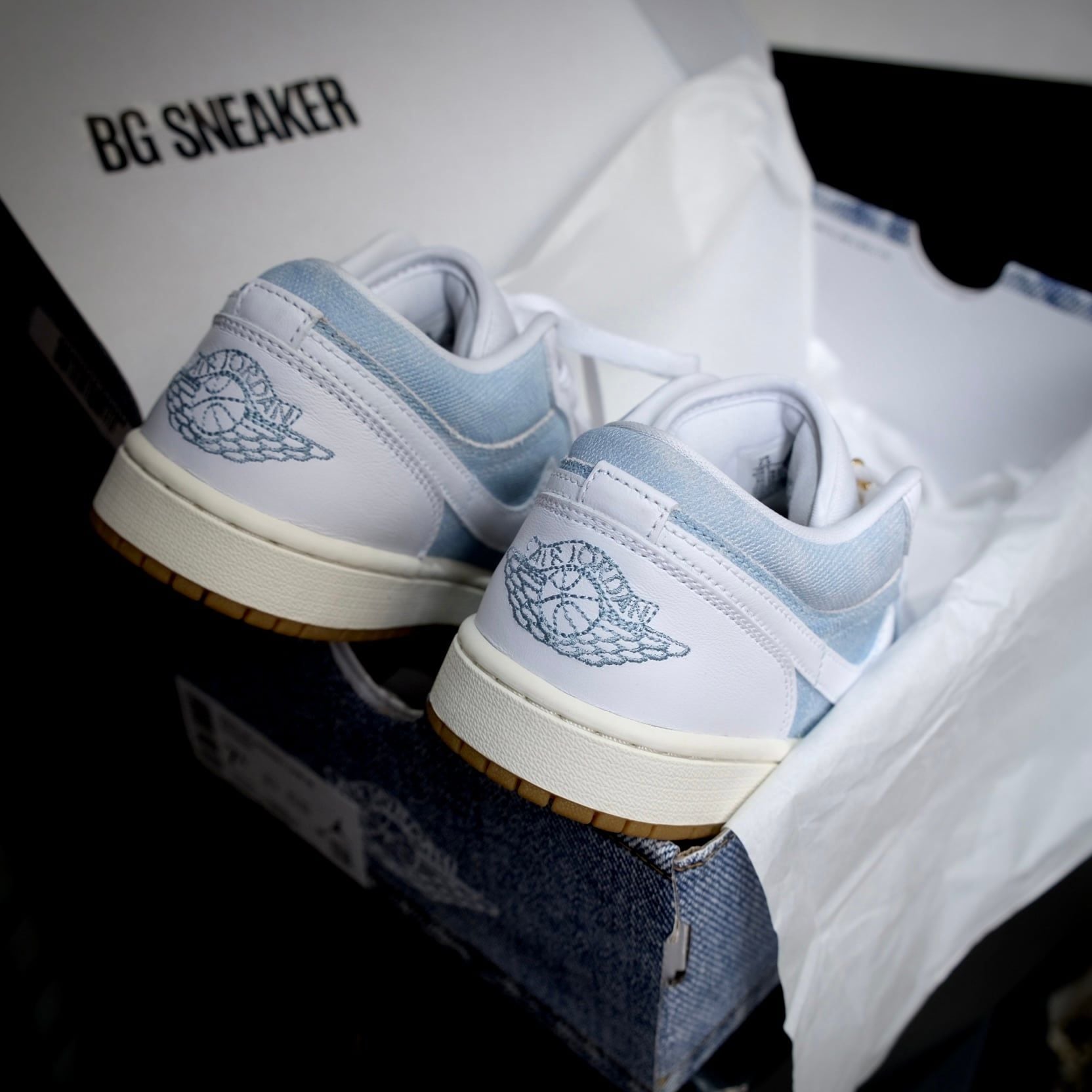  Giày Nike Air Jordan 1 Low SE Worn Blue HQ2004-400 