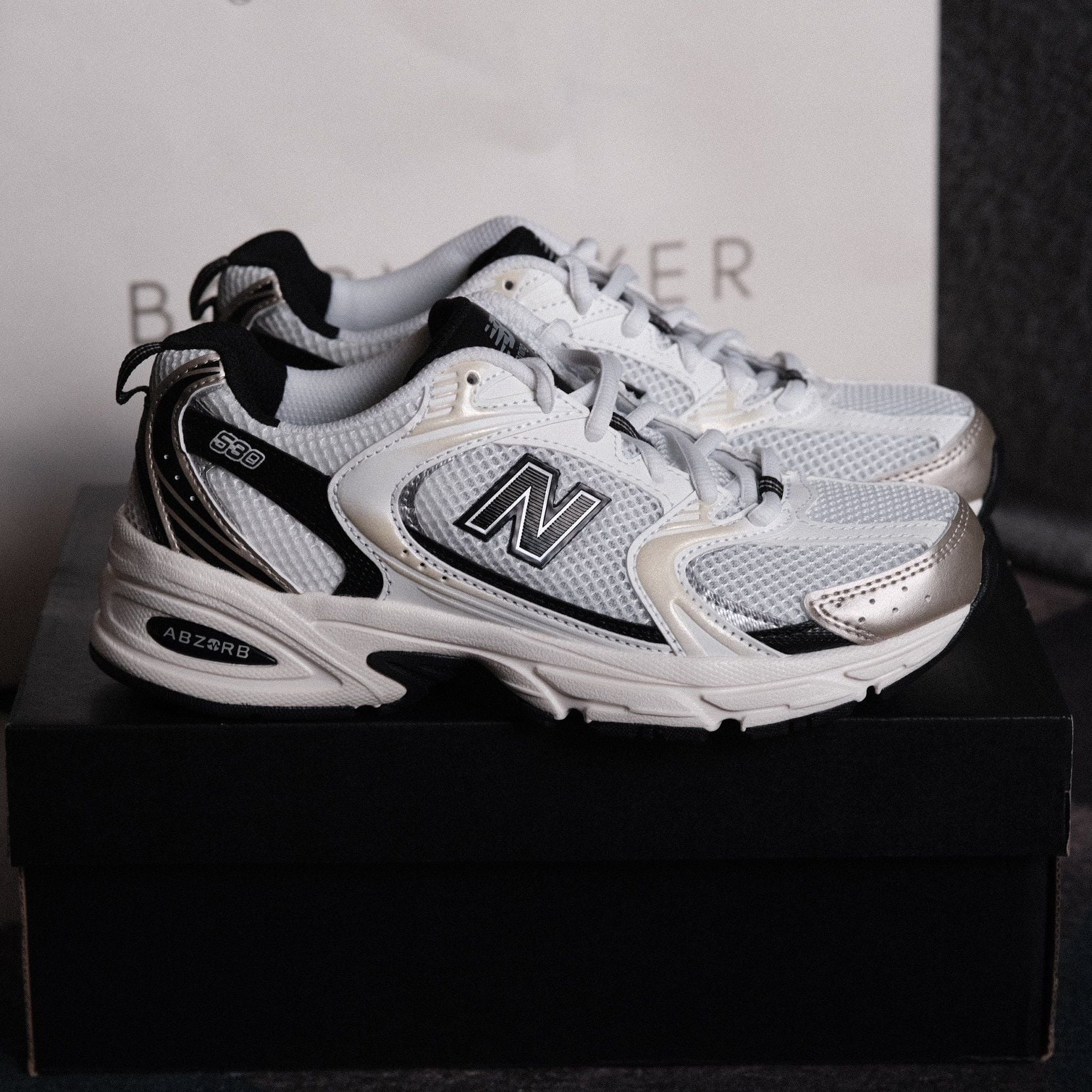  Giày New Balance 530 White Light Gold Metalic MR530TC 