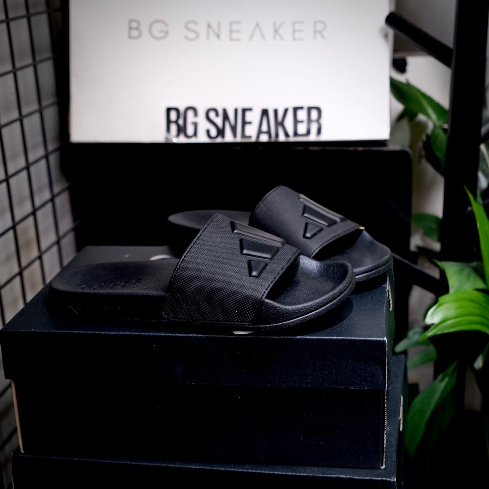  Dép Adidas Adilette Shower Flops Black  JS2039 