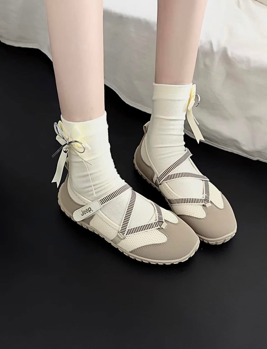  Giày Jeep Outdoor Shoes Women's Low Top Begie Grey P651W13111 