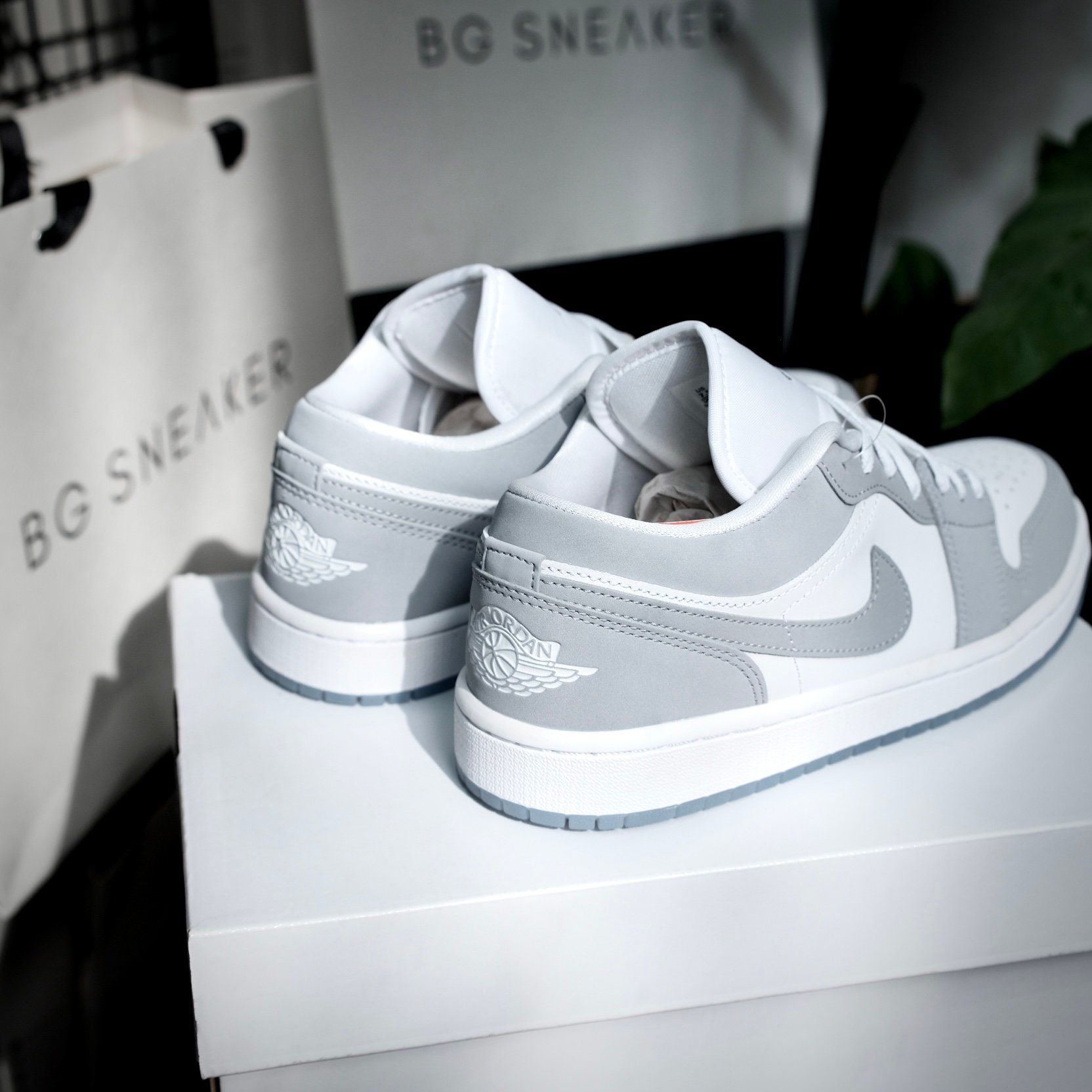  Giày Nike Jordan 1 Low White Wolf Grey DC0774-105 