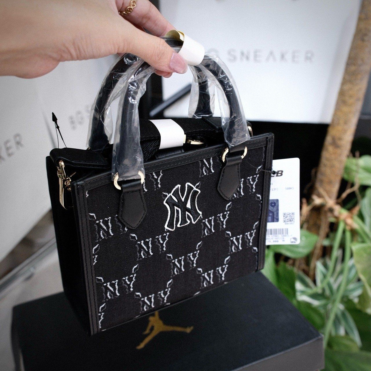  Túi Đeo Chéo MLB Diamond Monogram New York Yankees Crossbody Bag 7ACRMDG5N BROWN 