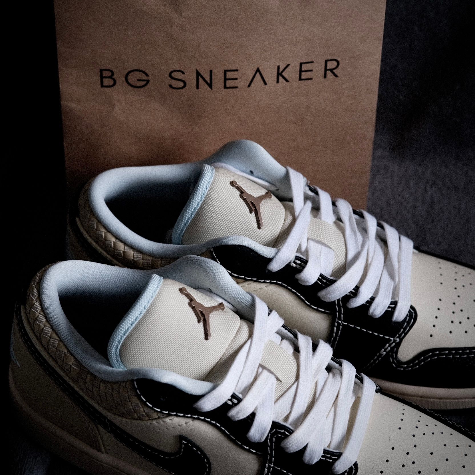  Giày Nike Air Jordan 1 Low SE Coconut Milk Black HQ3437-101 