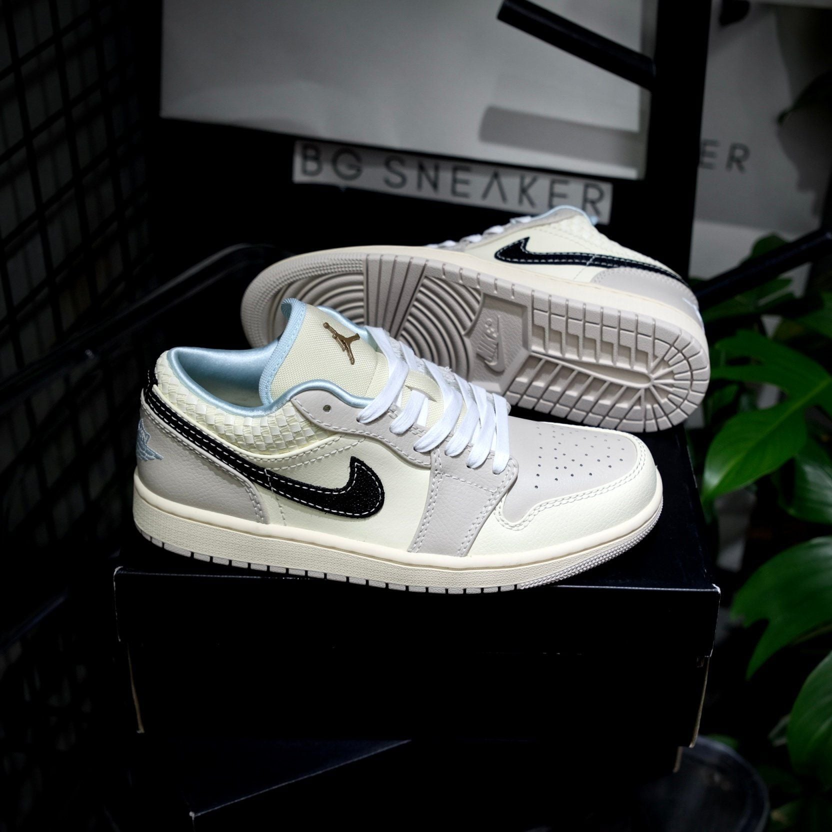  Giày Nike Air Jordan 1 Low SE Sanddrift HQ3440-101 