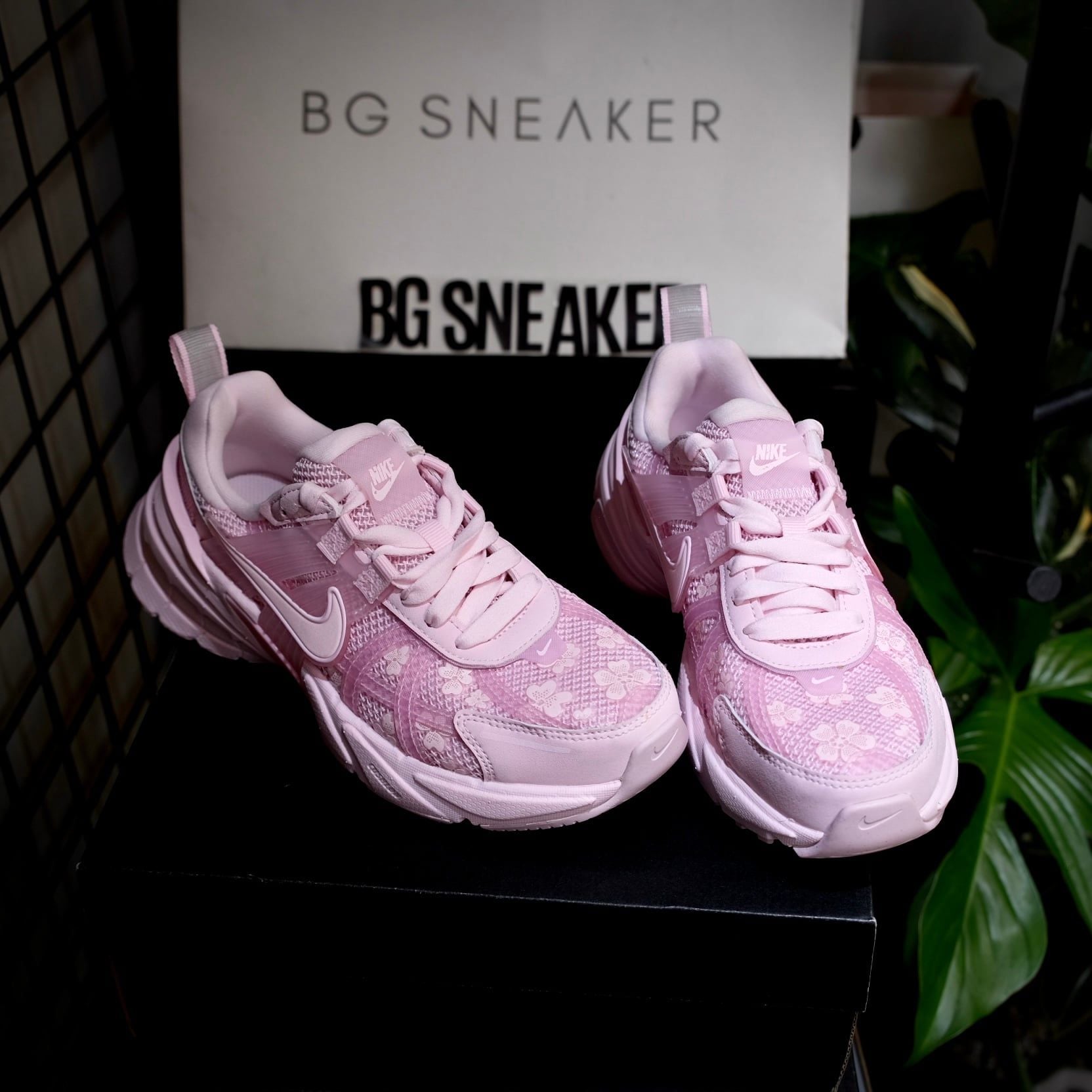  Giày Nike V2K Run Pink Foam HJ5269-600 