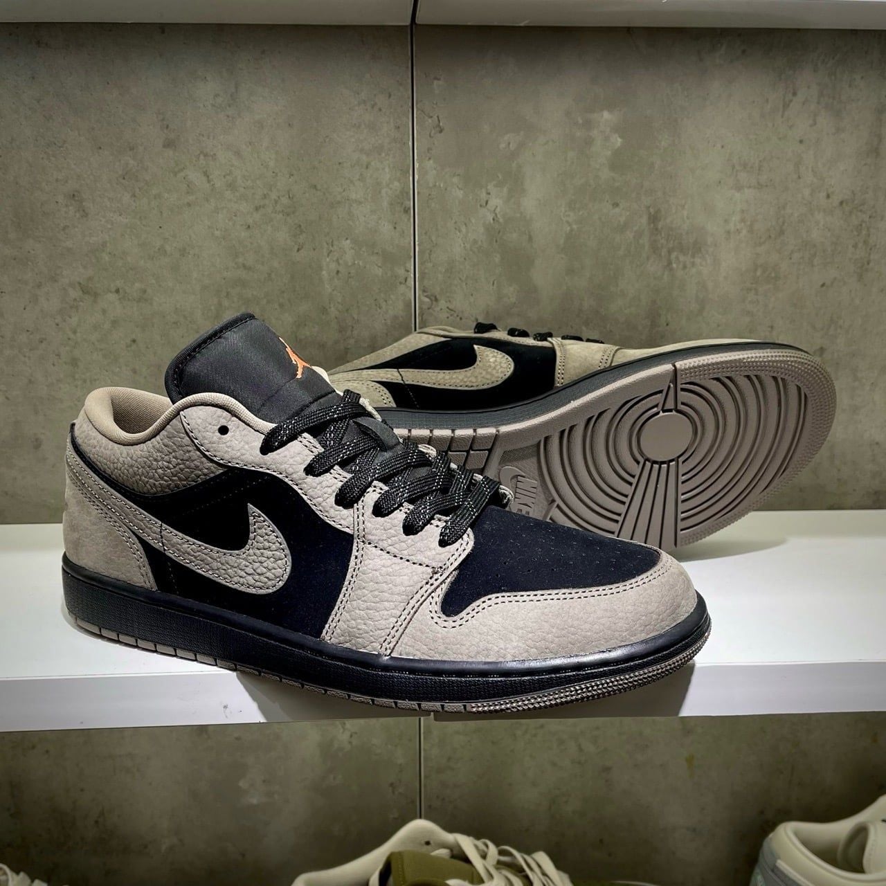  Giày Nike Air Jordan 1 Low SE Olive Grey IB7109-005 