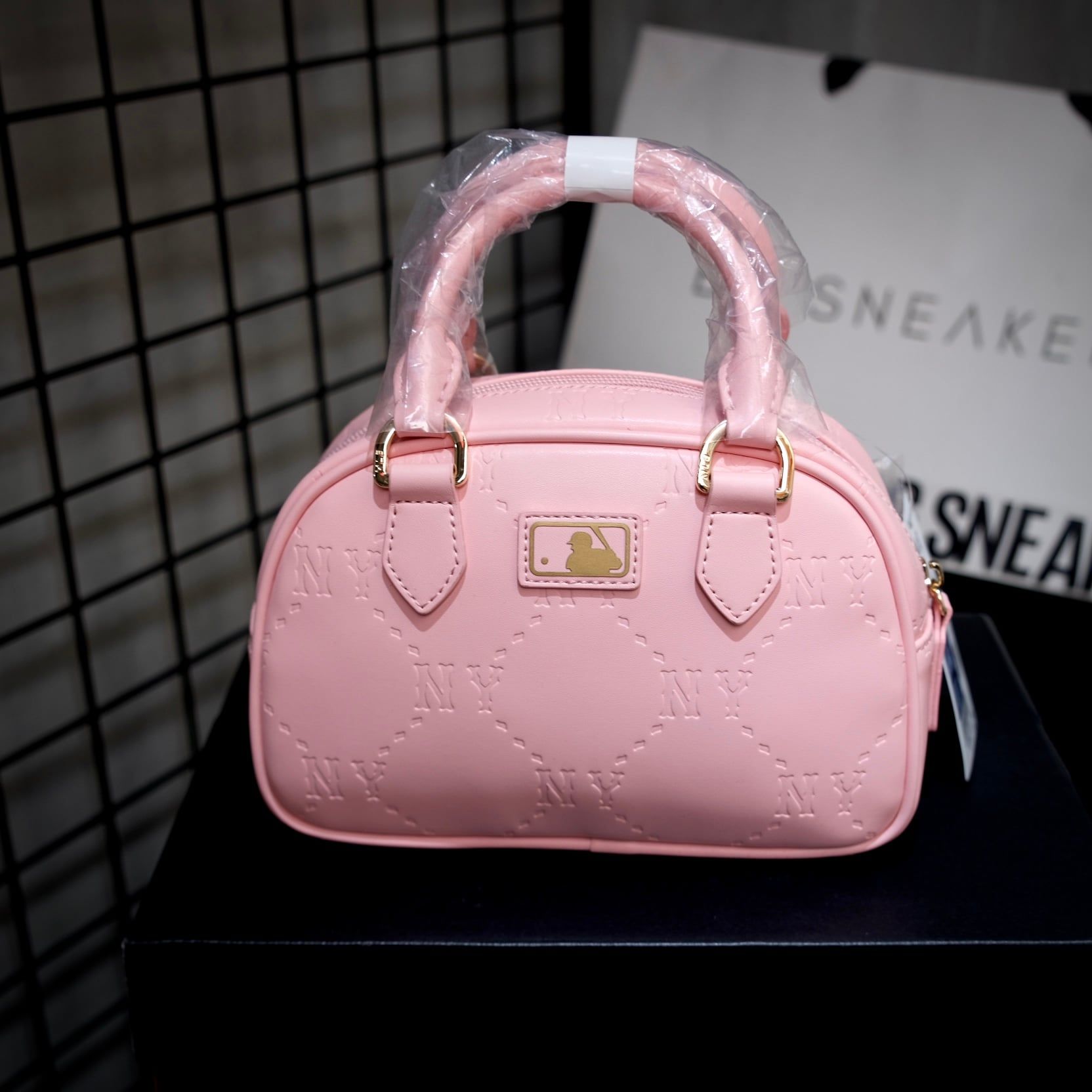  Túi Đeo Chéo MLB Diamond Monogram New York Yankees Crossbody PINK 7ACRMDA5N-50PKL 