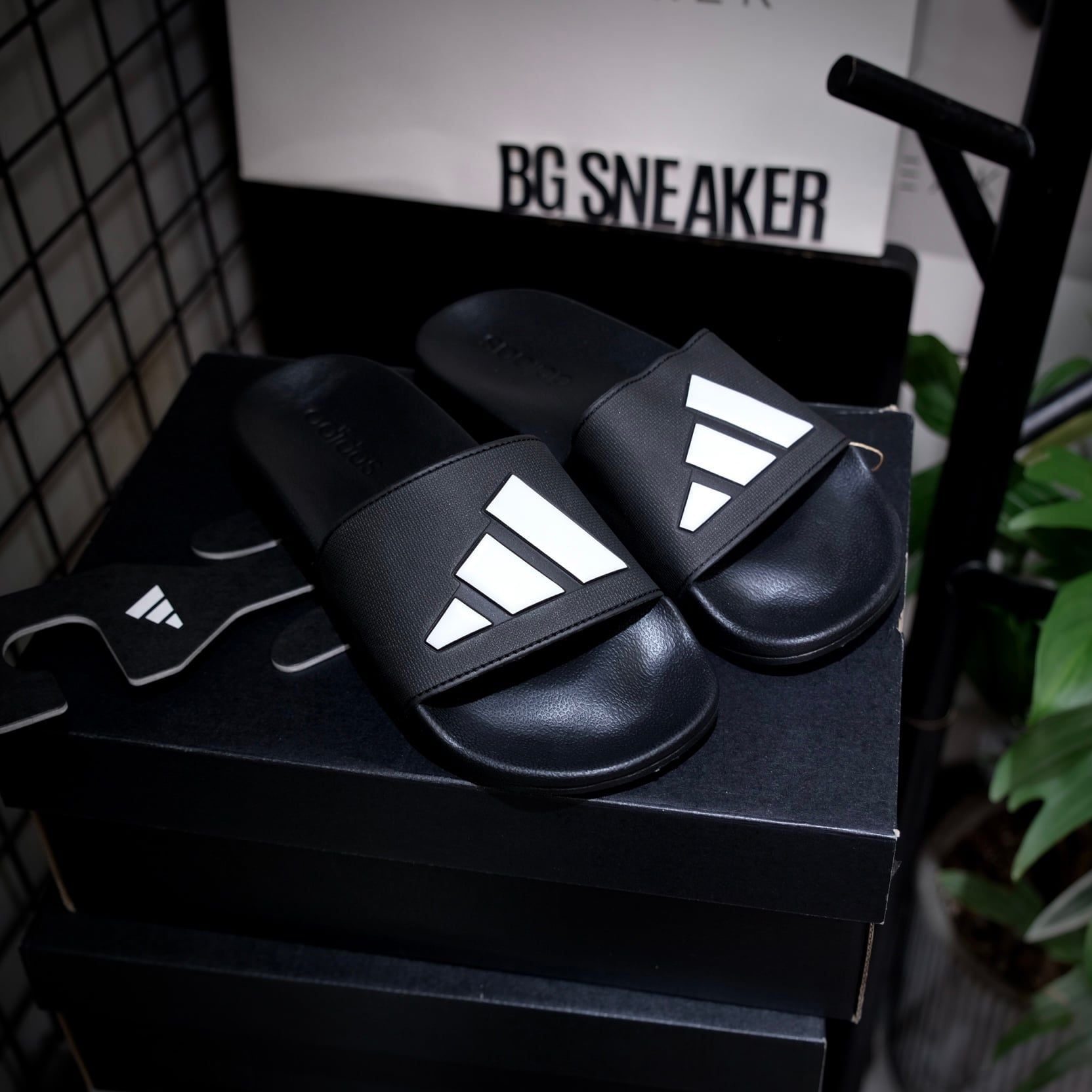 DÉP ADIDAS ADILETTE SHOWER ĐEN JS3565 