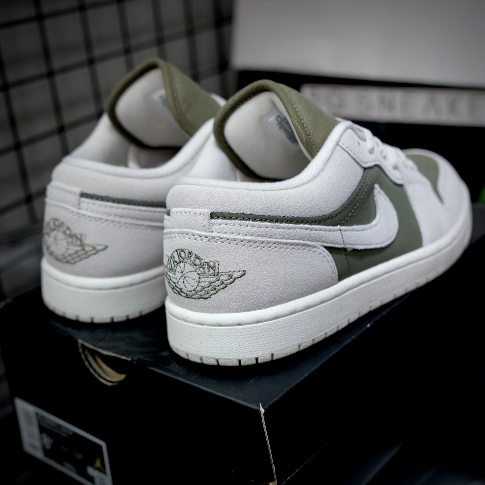  Giày Nike Air Jordan 1 Low SE Medium Olive Sail HV4089-201 