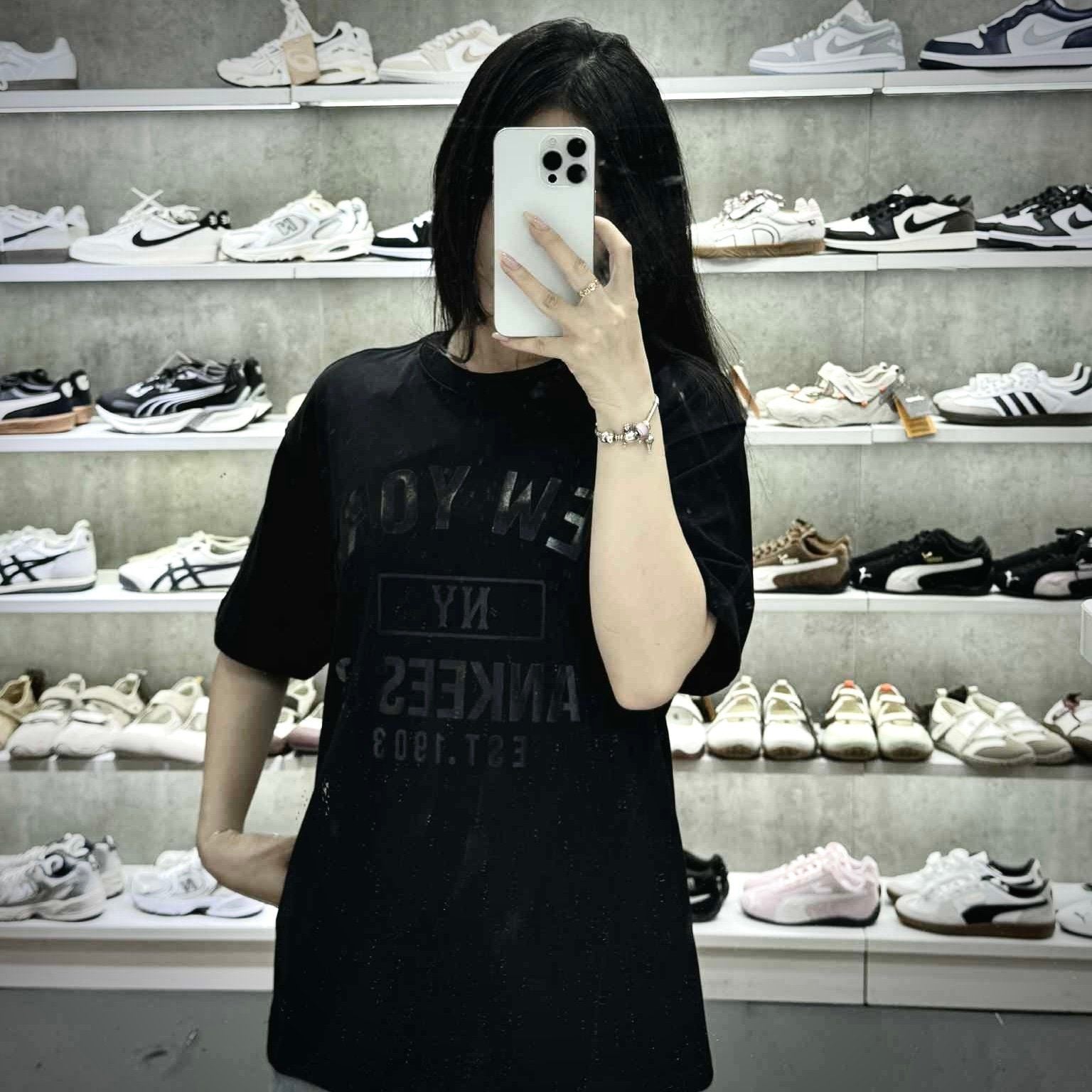  Áo Thun New Era NY Yankees Black Logo In Chìm Đen 16668791 