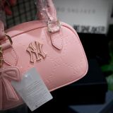  Túi Đeo Chéo MLB Diamond Monogram New York Yankees Crossbody PINK 7ACRMDA5N-50PKL 