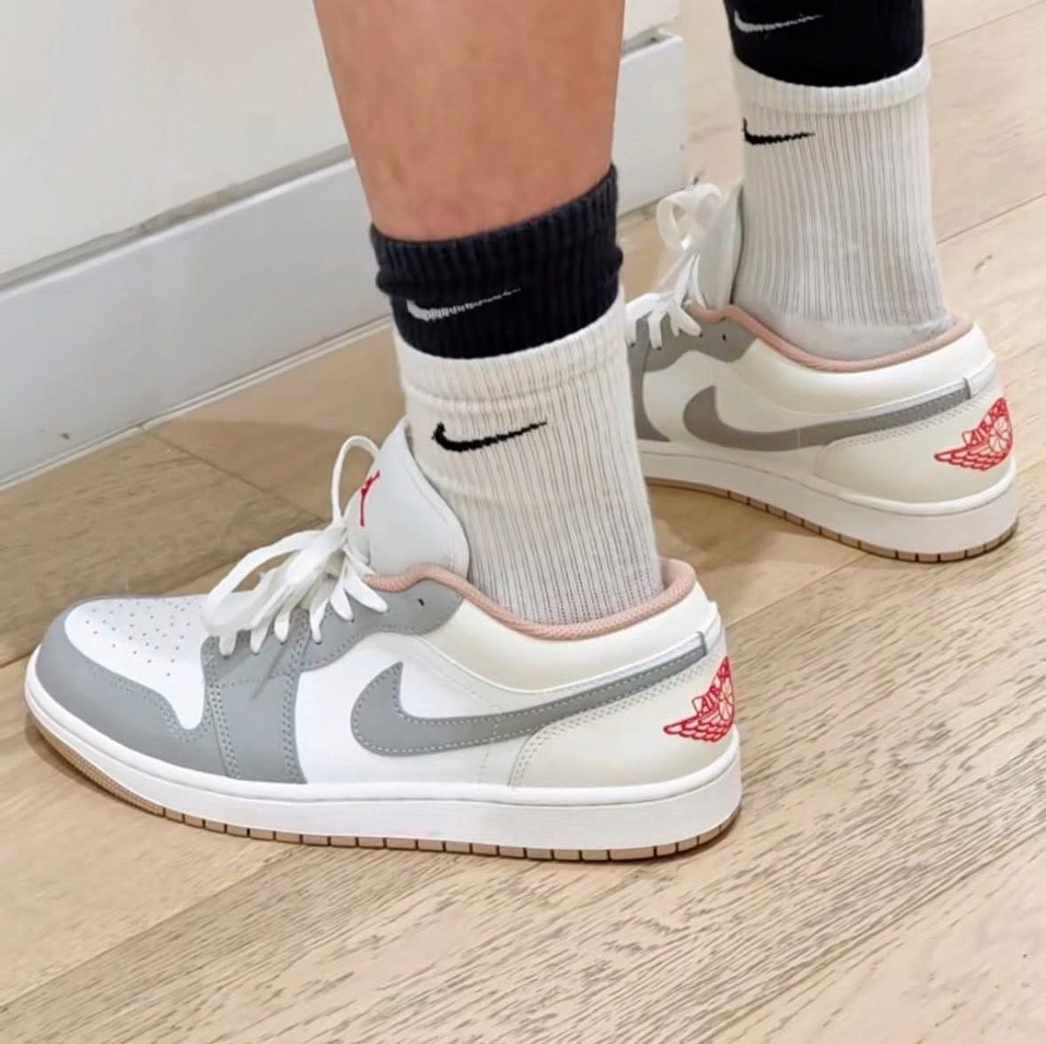  Giày Nike Air Jordan 1 Low ‘Red College Grey’ 553558-169 