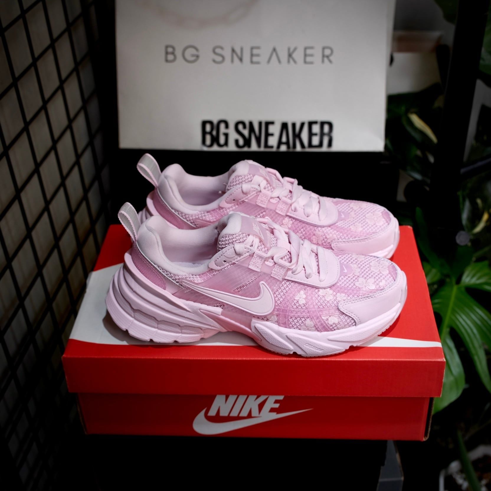  Giày Nike V2K Run Pink Foam HJ5269-600 