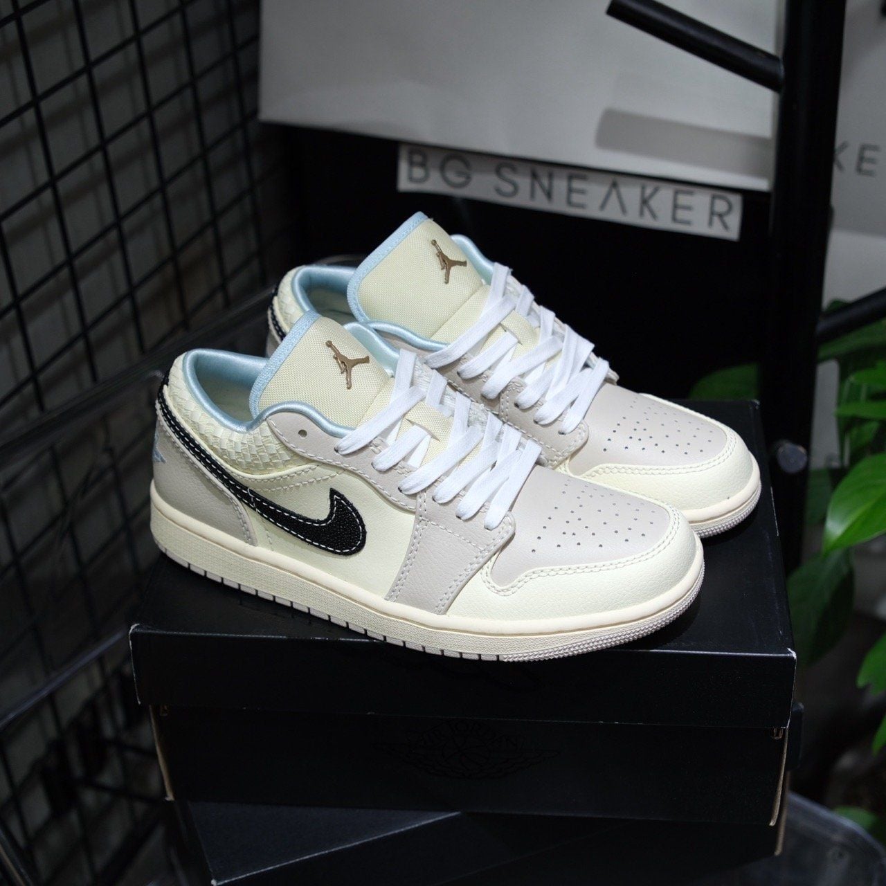  Giày Nike Air Jordan 1 Low SE Sanddrift HQ3440-101 