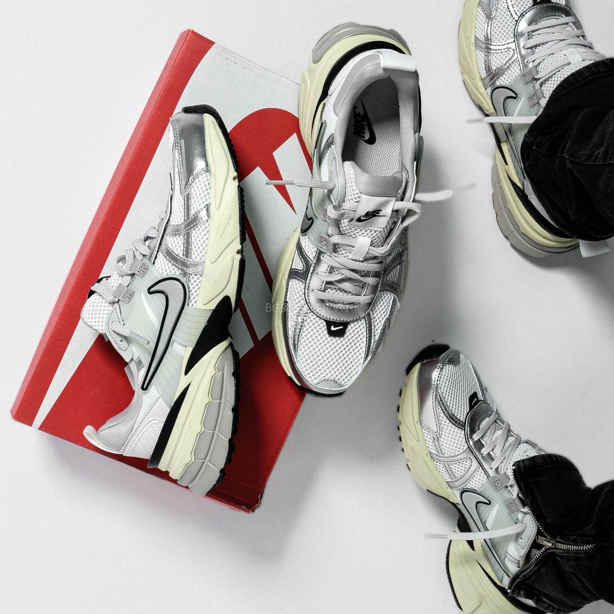  Giày Nike V2K Run Summit White Metallic Silver FD0736-100 