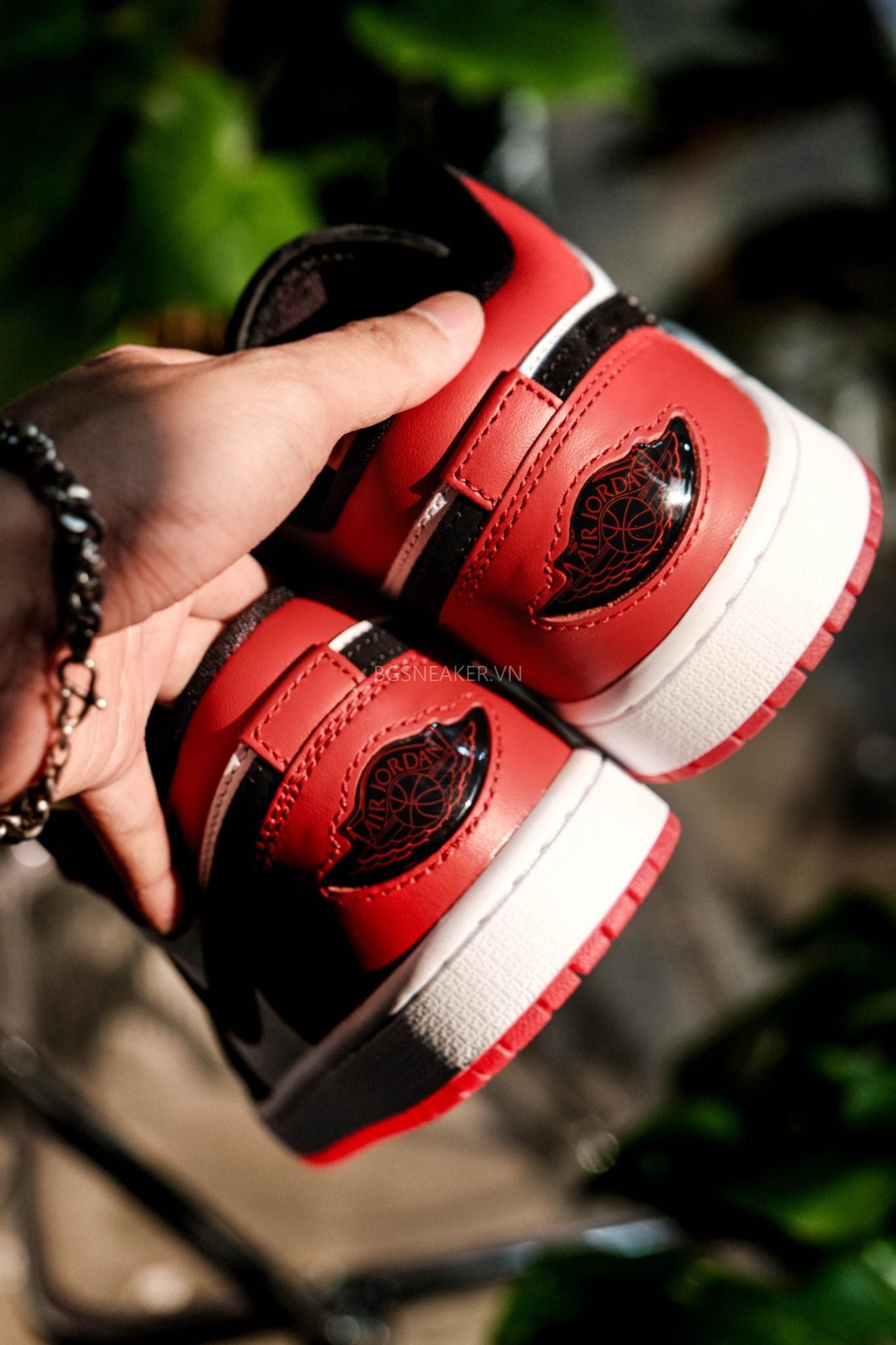  Giày Nike Air Jordan 1 Low Black Toe 2025  IB8971-106 