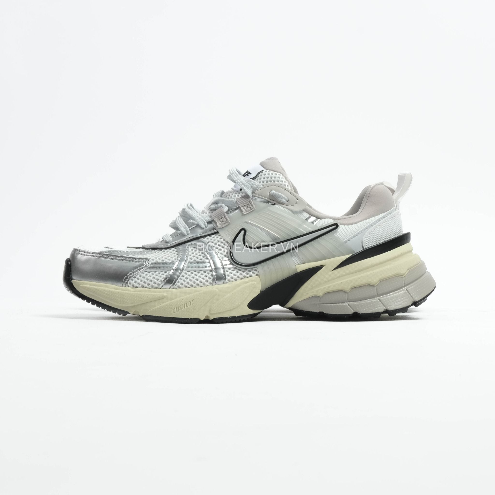  Giày Nike V2K Run Summit White Metallic Silver FD0736-100 