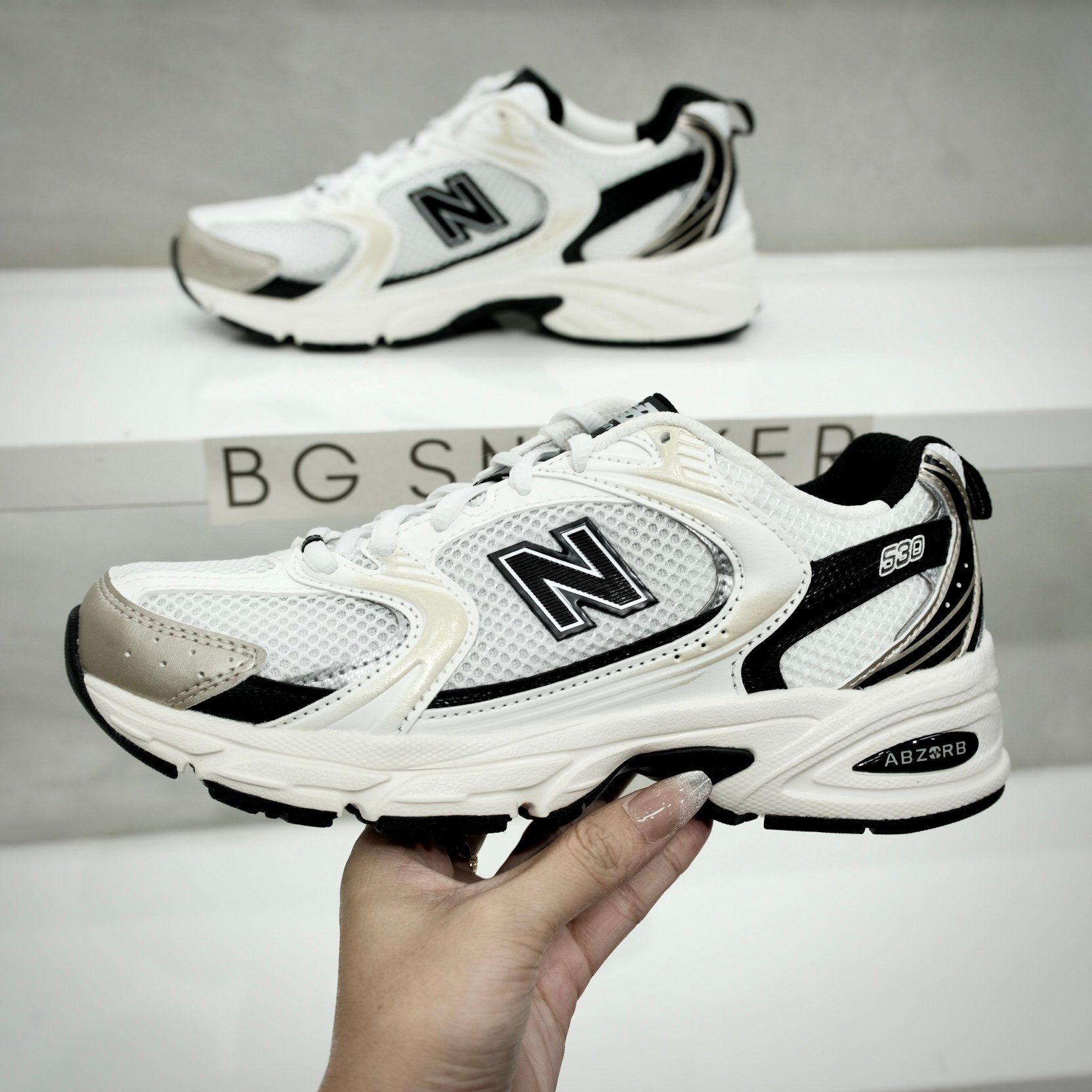  Giày New Balance 530 White & Light Gold Metallic MR530TC 