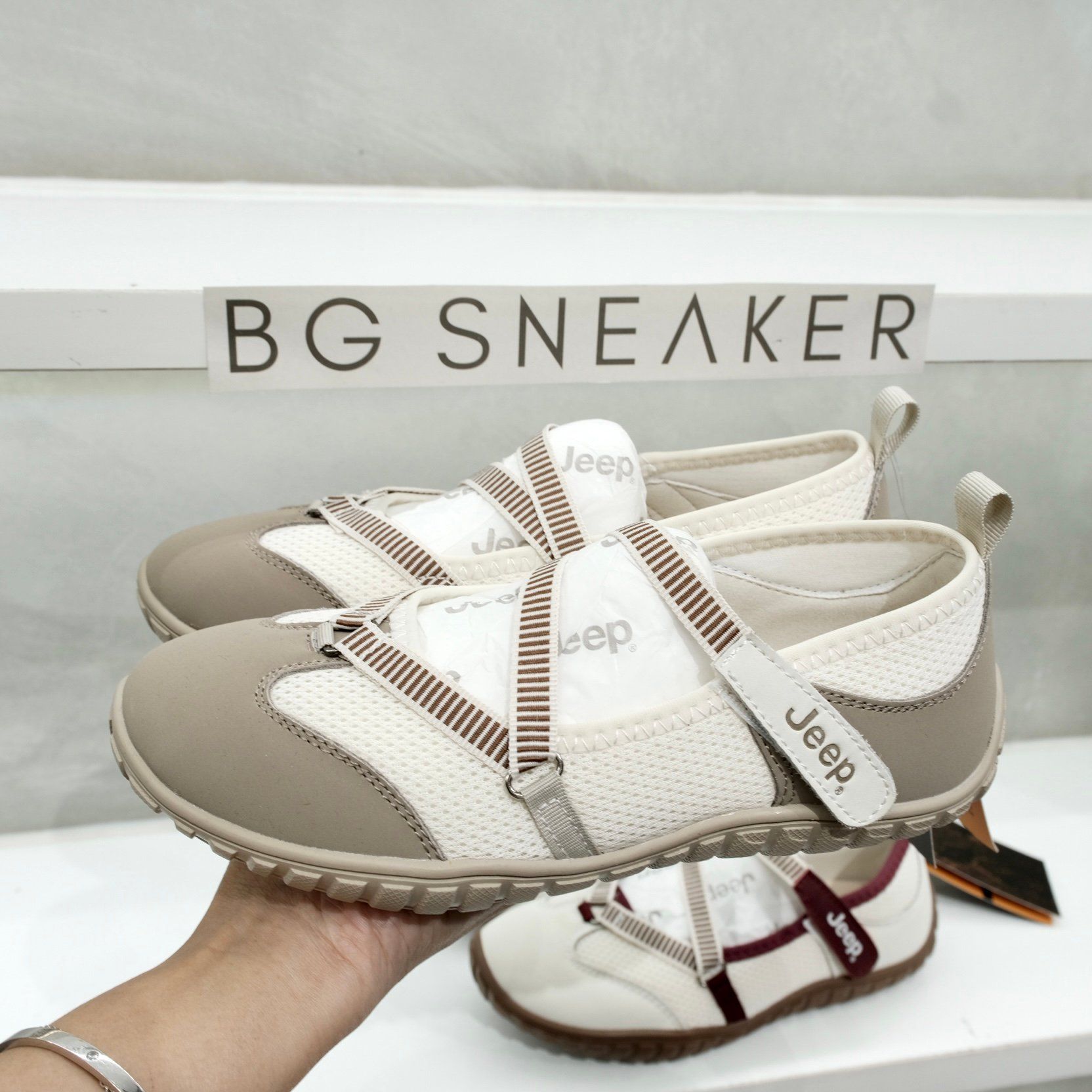  Giày Jeep Outdoor Shoes Women's Low Top Begie Grey P651W13111 