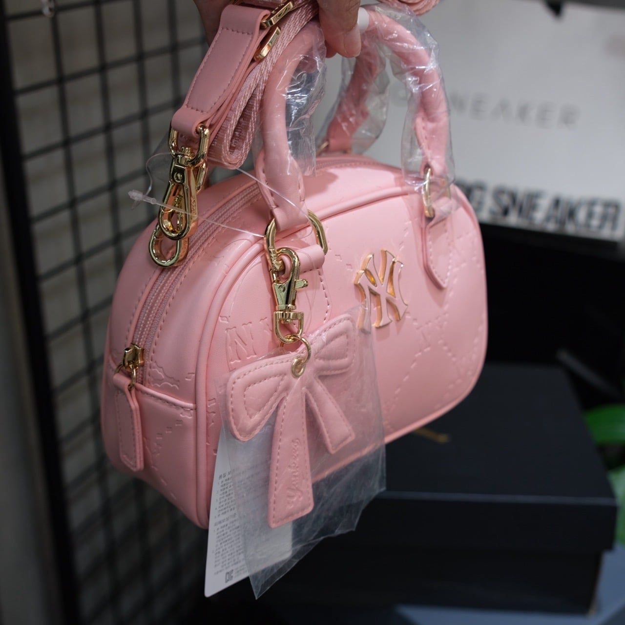  Túi Đeo Chéo MLB Diamond Monogram New York Yankees Crossbody PINK 7ACRMDA5N-50PKL 