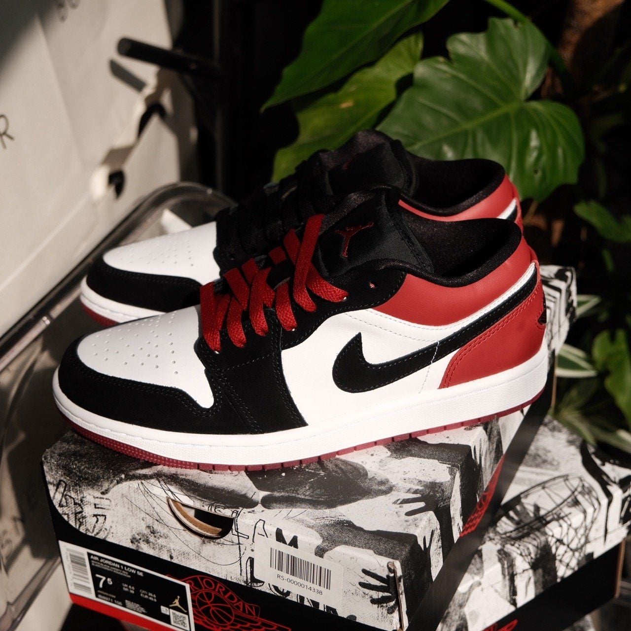 Giày Nike Air Jordan Low ‘Black Toe 2025’ IB8971-106