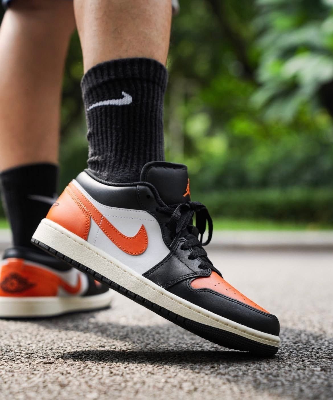 jordan 1 low shattered backboard gs