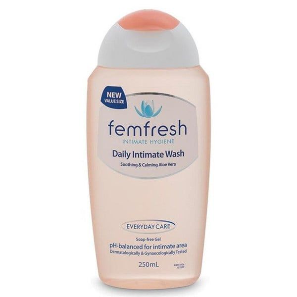 Dung dịch vệ sinh phụ nữ hàng ngày Femfresh Daily Intimate Wash 250ml