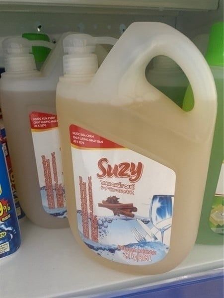 Nước lau sàn Sunlight tinh dầu thảo mộc Hương diên vỹ & bạch đàn 1kg x 12