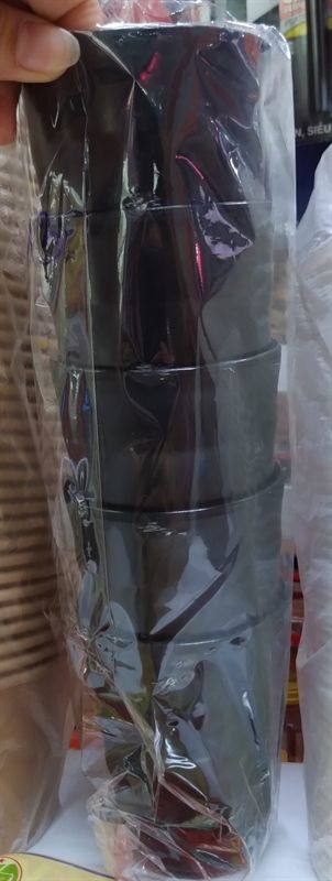 cốc nhựa đen
